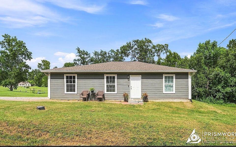 1st image of 212 Claudes Rd #C