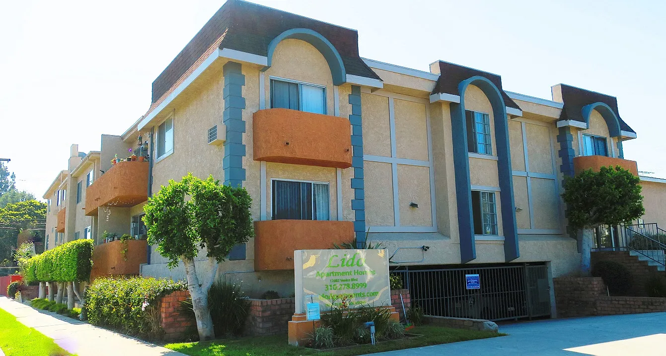 Lido Apartments - 12602 Venice Blvd — Photo 1