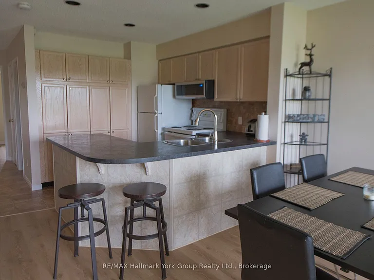 162 Settlers Way #49 — Photo 11
