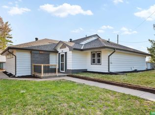 8105 Miami St, Omaha, NE 68134