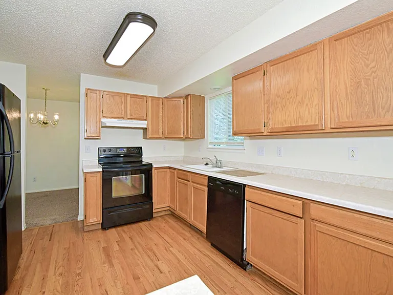8380 Wilmington Dr — Photo 10