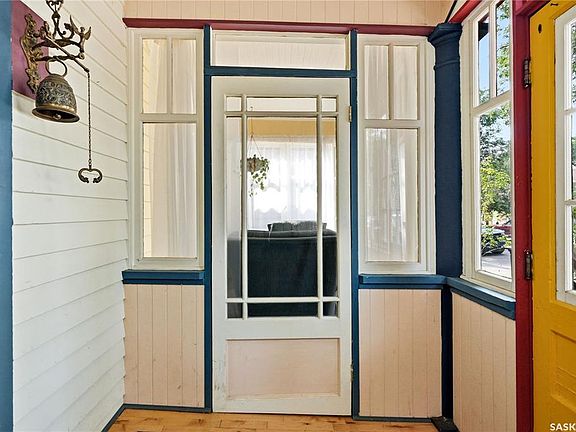 4th image of 518 10th STREET E