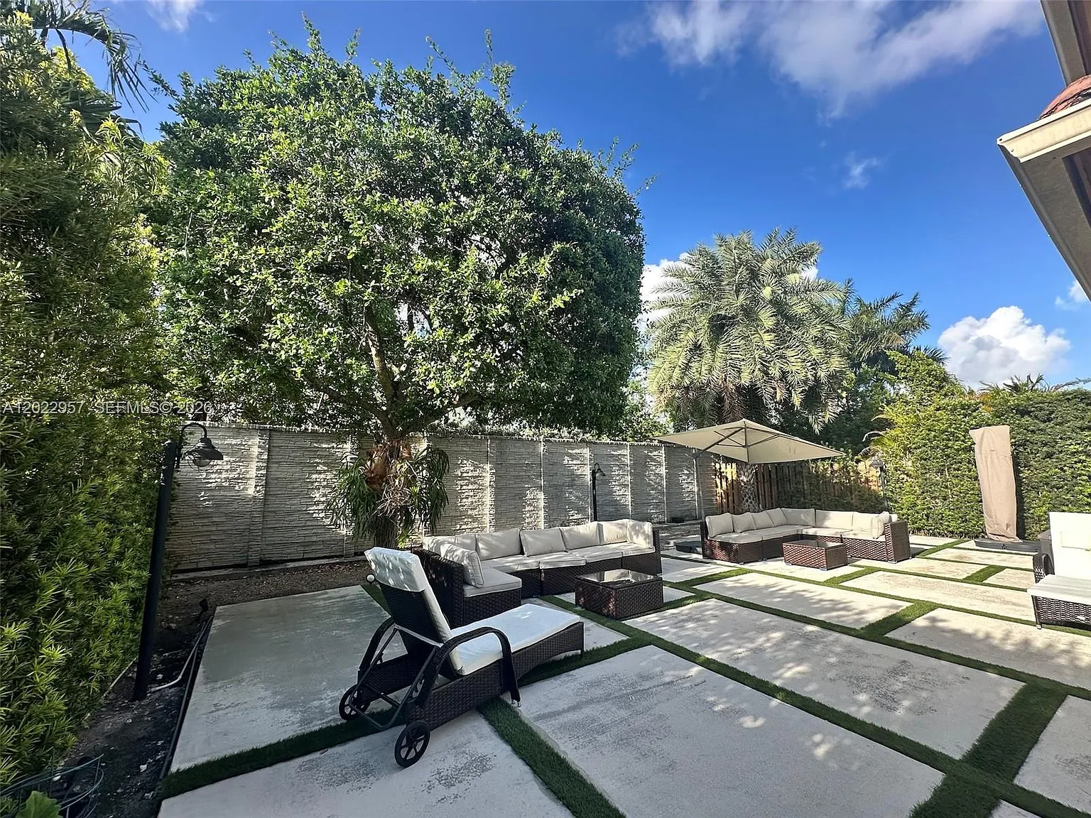 Islands At Doral 1st Addn — Photo 3