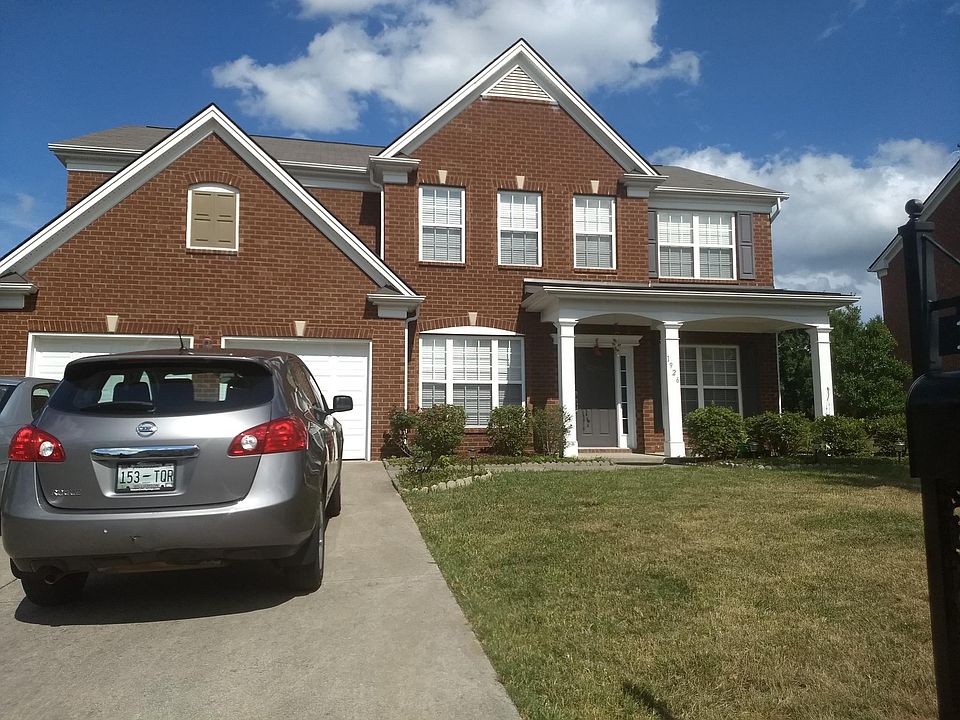 2nd image of 1926 Ashburn Ct