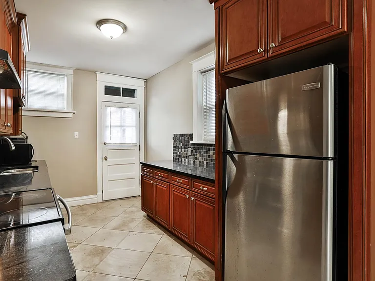 727 Leland Ave #1 — Photo 7