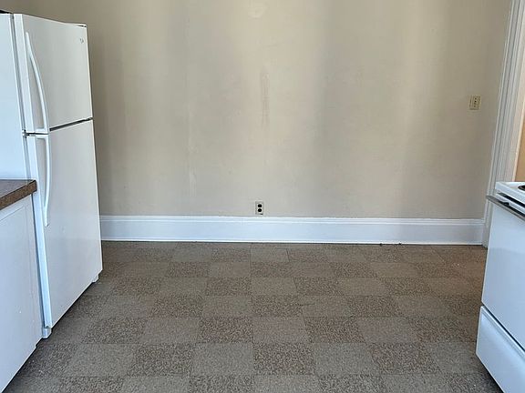 4th image of 493-497 Cumberland Ave #493-3
