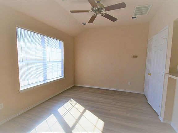 2nd image of 1302 Maple St APT 2004