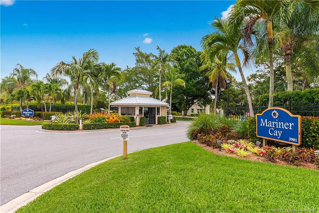 2 bed, 2.0 bath, 1154 sqft, $4,000 — Photo 3