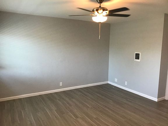 3rd image of 3526 Park Blvd #1B