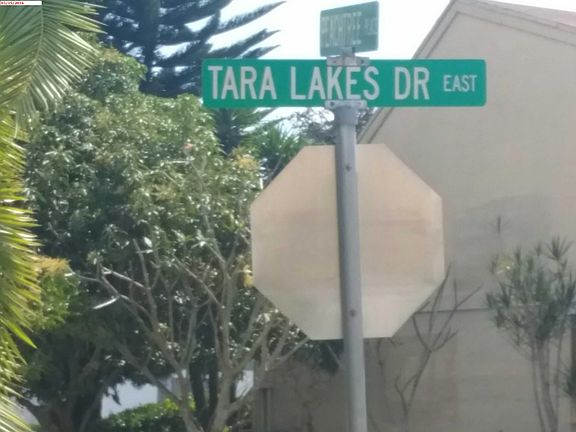 5th image of 39 Tara Lakes Dr E
