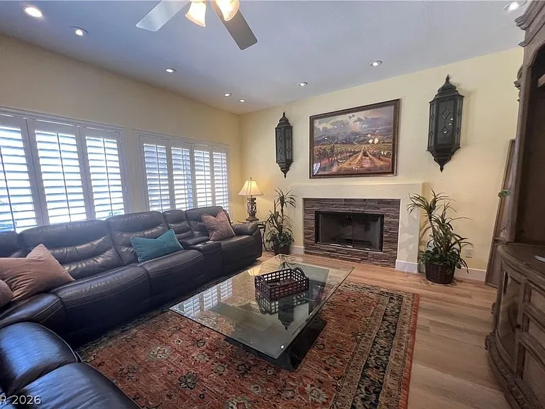 7611 Cougar Creek Cir — Photo 15