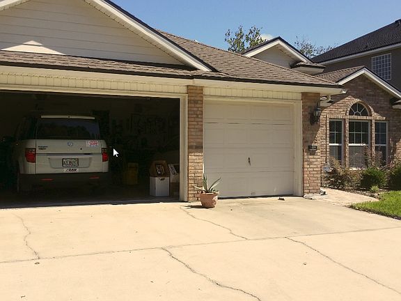 3rd image of 945 Candlebark Dr
