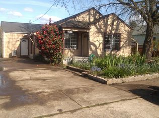 1135 6th St, Springfield, OR 97477