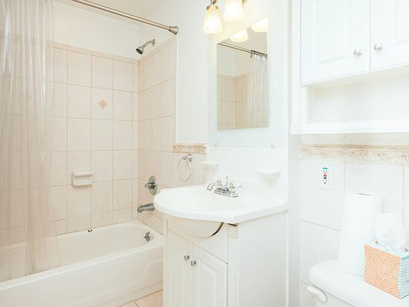4th image of 172 Greenpoint Ave #2D