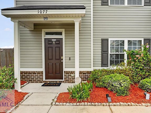 4th image of 1077 Sweetbay Ct