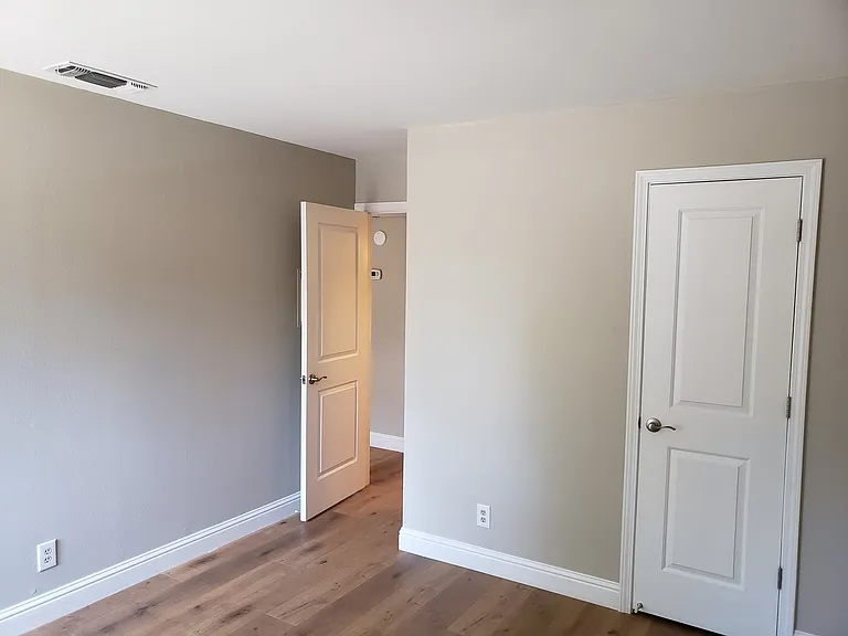 1395 Nord Ave — Photo 4