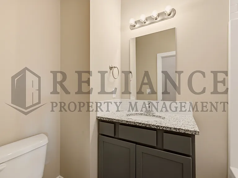 2755 S Greenleaf St — Photo 38