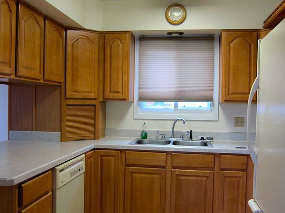 2nd image of 1400 3rd West Hill Dr