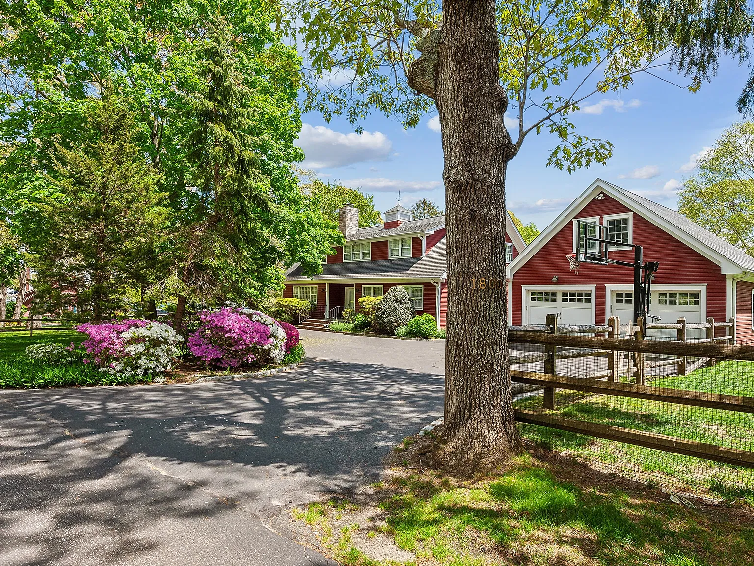 Mellow In Mattituck — Photo 3