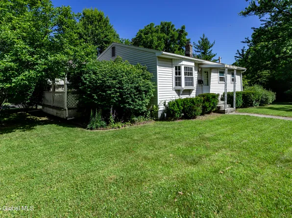 6 Hazel Terrace, Rensselaer, NY 12144