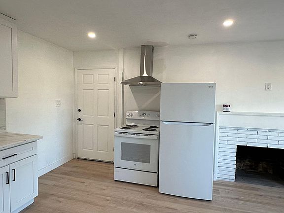 5th image of 24577 Santa Clara St