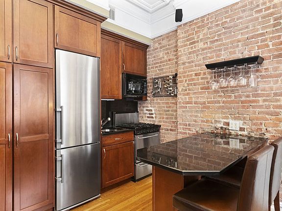 4th image of 411 W 22nd St APT 2F