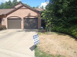 131 Brookview Dr SW, North Canton, OH 44709