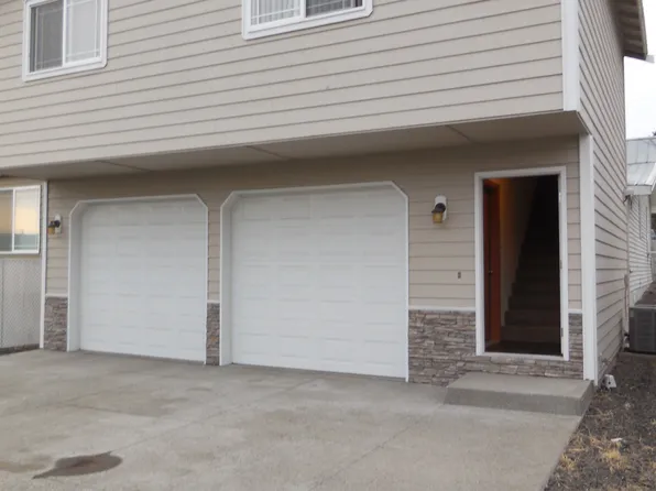 905 W Fremont Ave #A, Selah, WA 98942