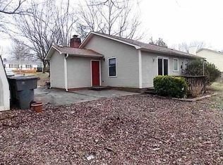 7426 Elwood Dr, Charlotte, NC 28227