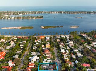 233 Almeria Rd, West Palm Beach, FL 33405