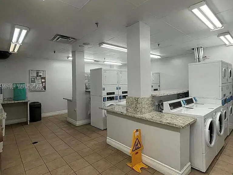 850 N Miami Ave #W-2205 — Photo 8