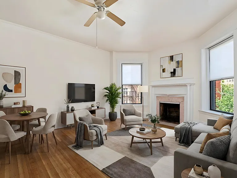 9 Buswell St #2R — Photo 2