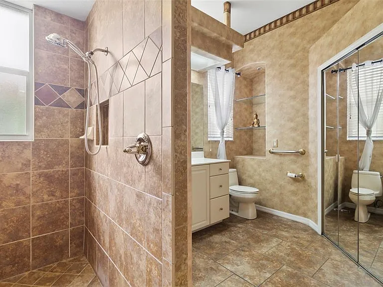 281 Hallcrest Ter — Photo 32