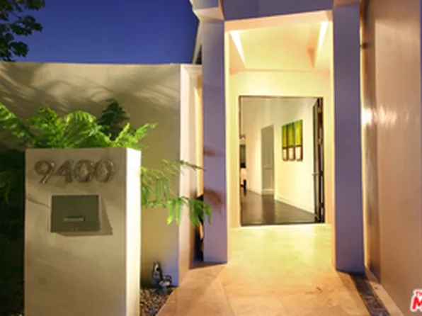 9400 Lloydcrest Dr, Beverly Hills, CA 90210