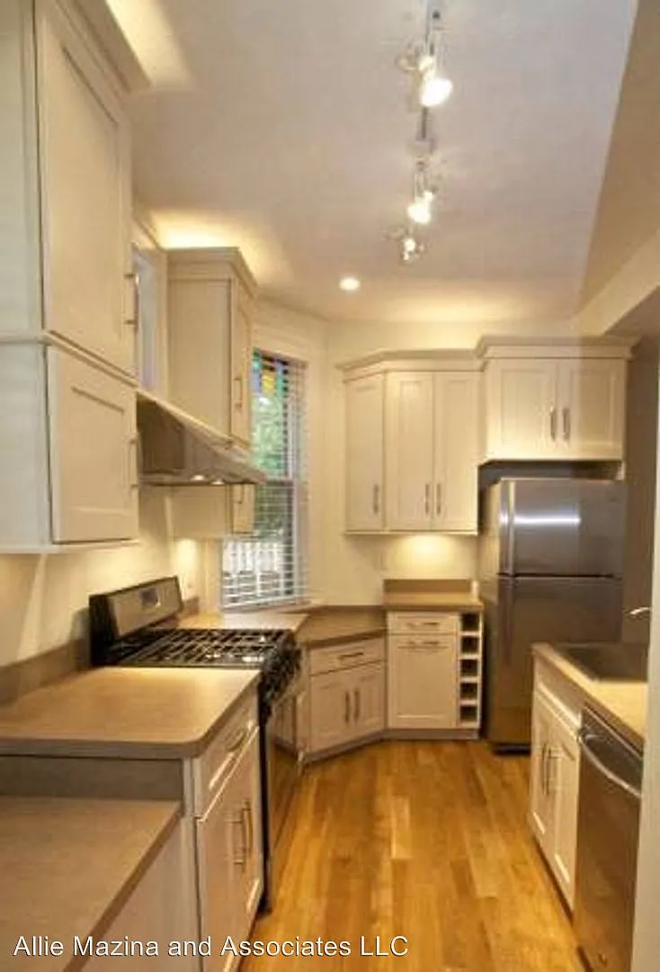 2908 Jay Ave photo 1
