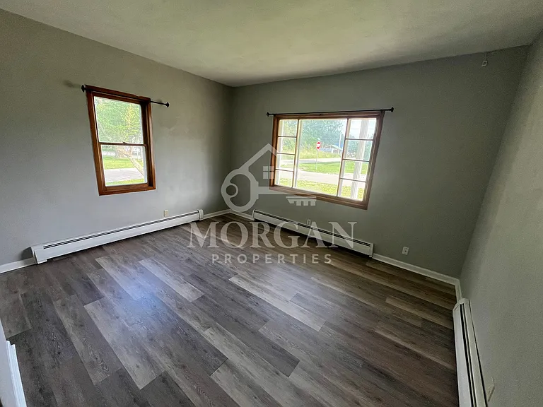 623 W Jefferson St — Photo 2
