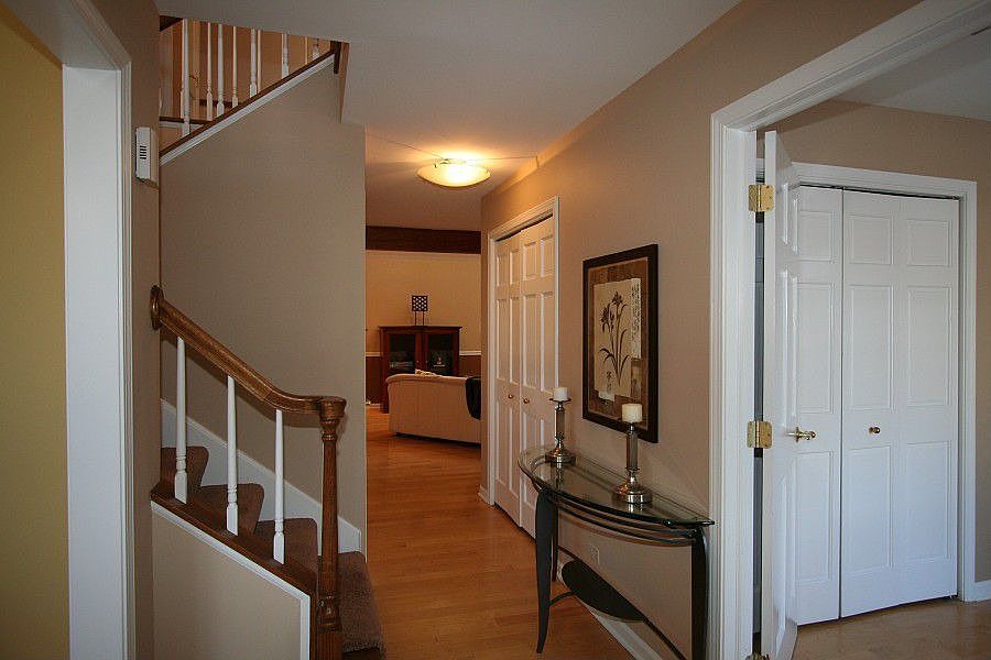 2nd image of 8807 Oakwood Dr