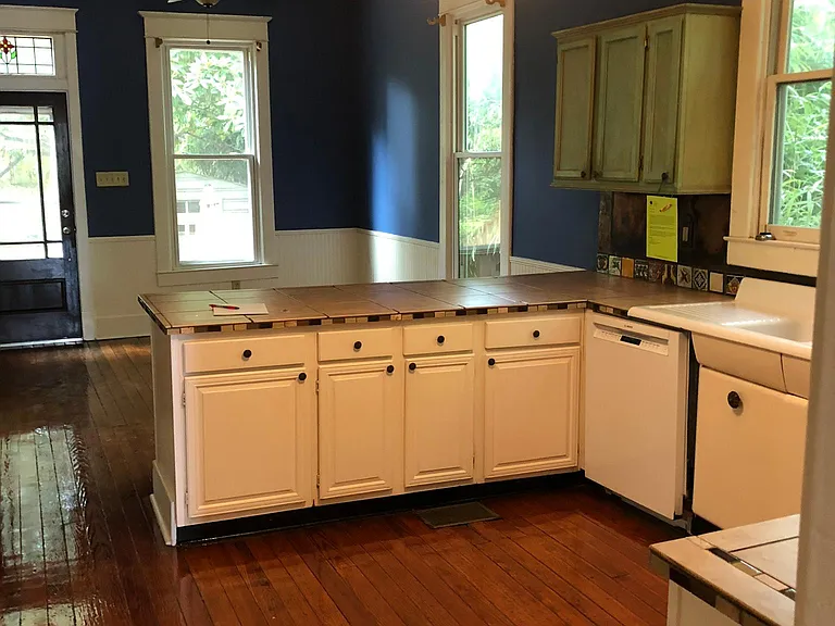 2101 Lee Pl — Photo 3