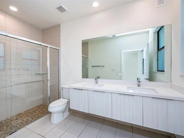 10461 NW 82nd St #10 — Photo 17