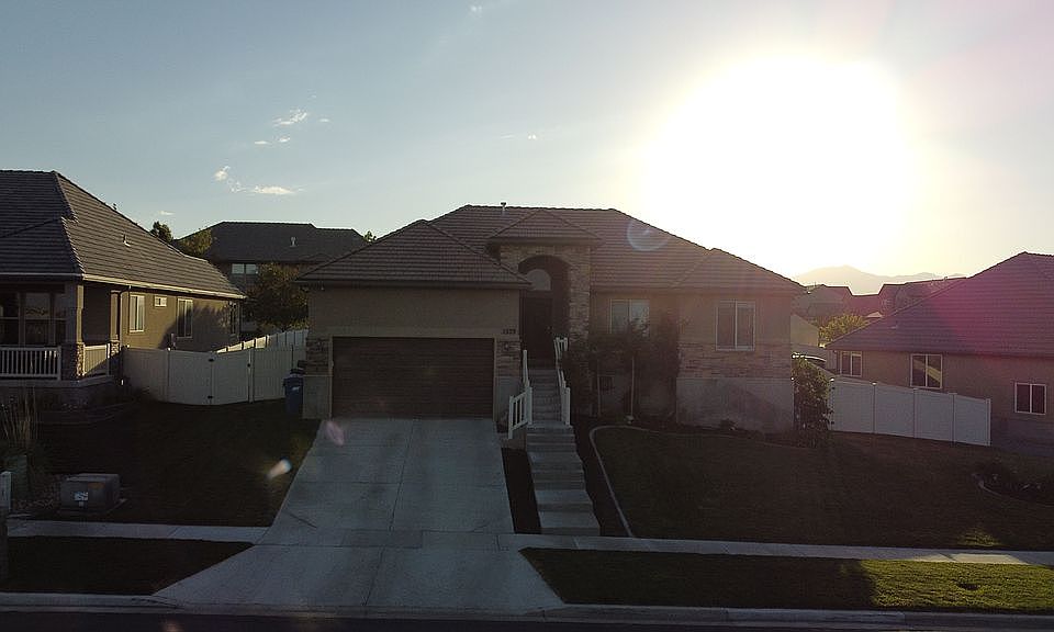 1st image of 1379 S Canyon View Dr