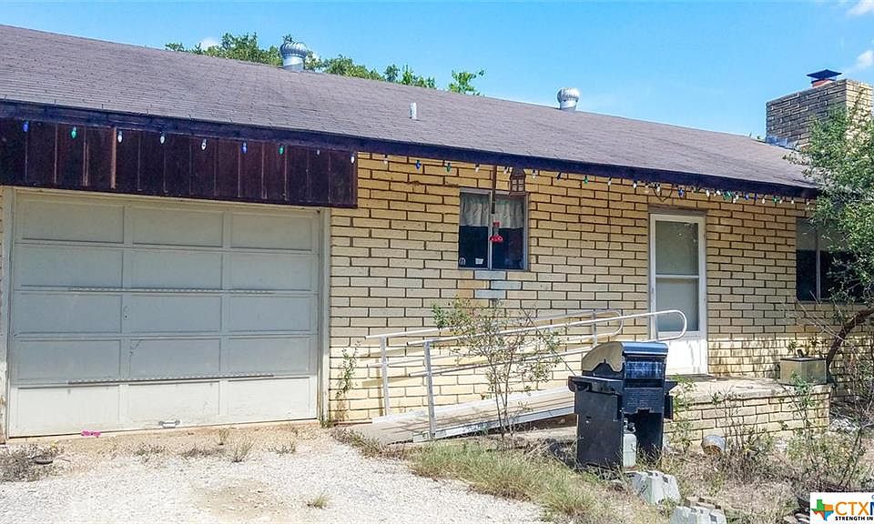 1st image of 262 Bateman Ln