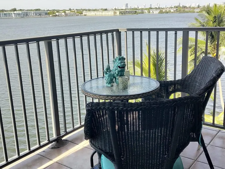 1075 NE Miami Gardens Dr #505 — Photo 14