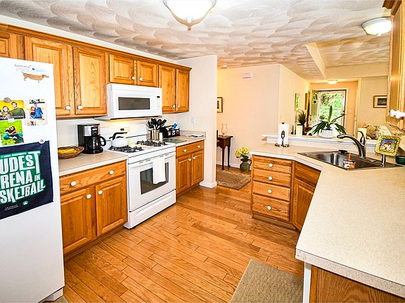 2nd image of 808 Alyssa Dr Unit 808