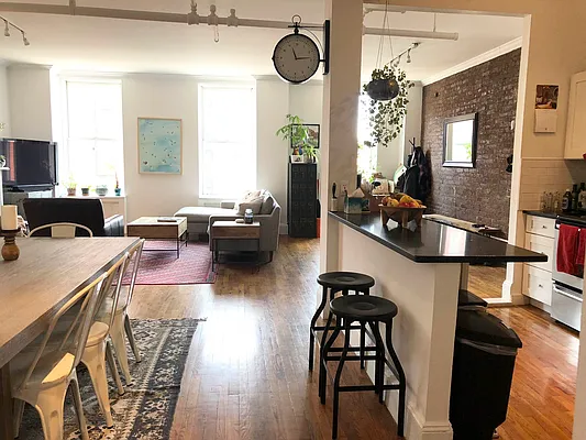 Rented by Spire Group | media 28