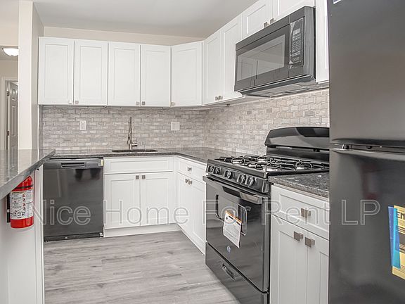 2nd image of 300 Broadway #A1