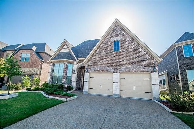 1st image of 211 Hogue Ln