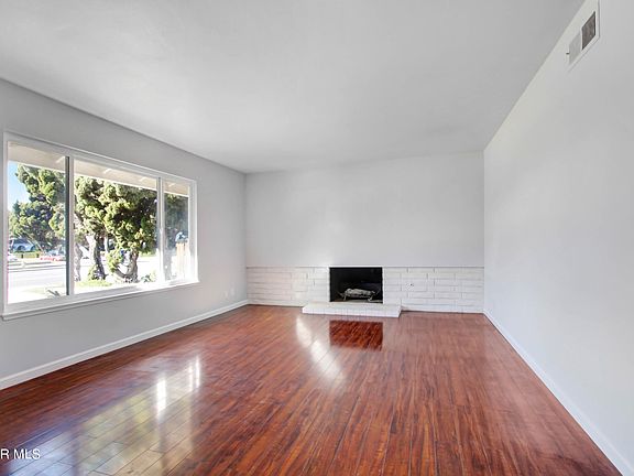 5th image of 888 Carmen Dr