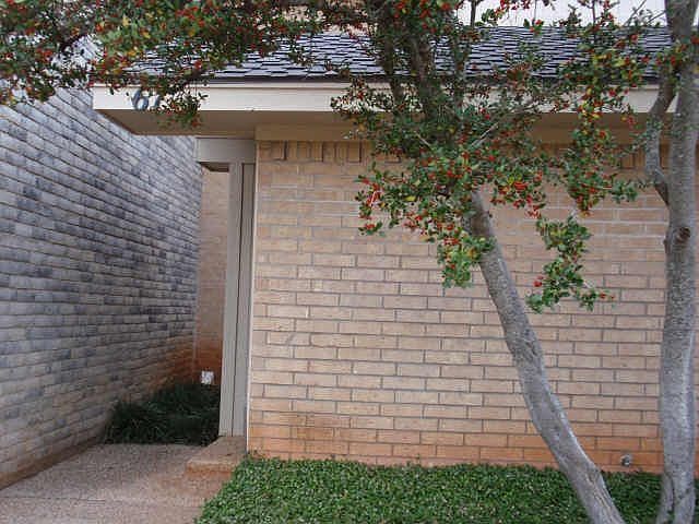 1st image of 61 Fairway Oaks Blvd