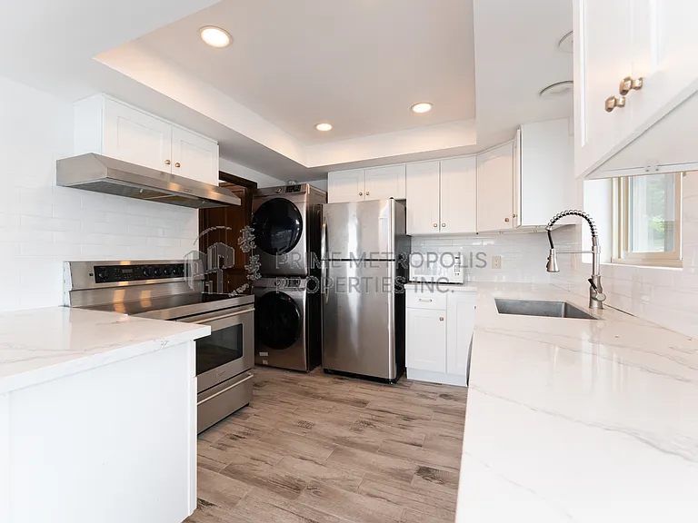 11258 Riviera Pl NE — Photo 5