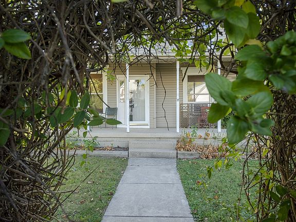 3rd image of 322 Lincoln St